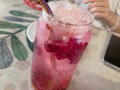 -Rabbit Cafe私房西餐甜点咖啡(栖霞路店)