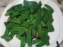 腊味荷兰豆-梁家大院•农家菜(昆山会展中心店)