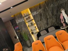 等位区-河坝烧烤串城(金达莱店)