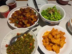 -湘西小馆(滨河路店)