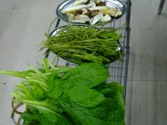 -老石黑山羊毛驴肉火锅(金凯广场店)