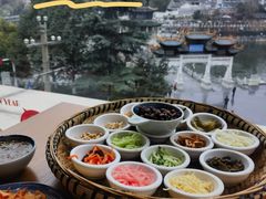 -包整·丝娃娃(一览甲秀楼风景店)