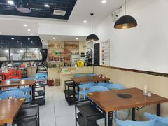 用餐区-老何家后安粉·糟粕醋海鲜火锅(三亚湾椰梦长廊店)