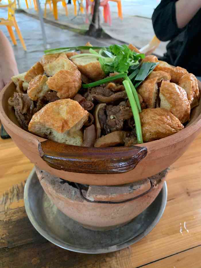 炭炉牛杂-"菜品很多样,有菜心,生菜,空心菜,五花肉."-大众点评移动版