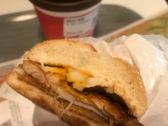 酸笋风味板烧鸡腿堡-麦当劳(金桥店)