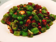 -八府香鸭·啫啫煲(华山路店)