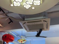 -雪乡人家东北菜·铁锅炖一切(高斯路店)