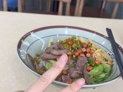 -龙记桂林米粉(财满街店)