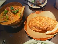 -大头虾越式风味餐厅(光明广场店)