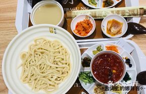 Yellow Soybean Paste Noodles with Minced Meat