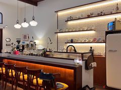 -Café Monson