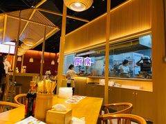 -八二小区抄手(龙湖上城天街店)