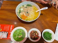 -李犟大爆鳝面·手工蟹黄包(湖滨西湖店)