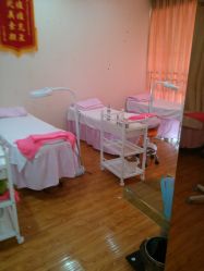 -成都苗方清颜专业祛痘