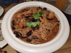 小鸡炖蘑菇-上关雪東北菜(中房金谊店)