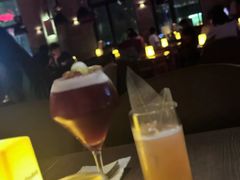 -FOUR PLAY BAR