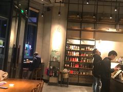 大堂-星巴克(北京三里屯SOHO一店)