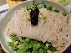 炸酱面-小大董·烤鸭(凤凰汇店)