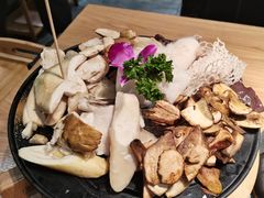 -一朵菌·野生菌探索家火锅(南亚店)