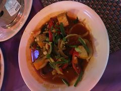 -Pakwan Restaurant & Bar