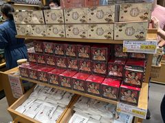零售区-茶颜悦色(金茂览秀城LG层外街店)