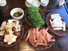 -民食香·腊排骨野生菌美食(木府店)