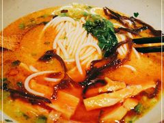 -百春原湖南牛肉粉(百联世纪店)