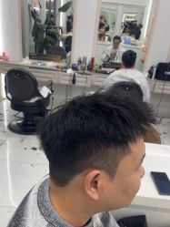 -尤司男士国潮理发馆