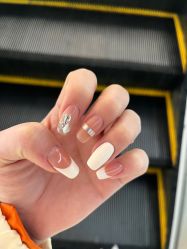 -丽心自助美甲美睫