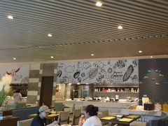 -筠咖啡西餐厅(上海国展宝龙丽筠酒店)