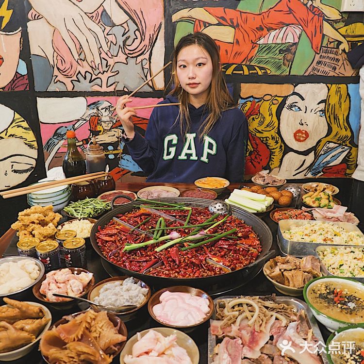 重庆|老巷子居然吃到一头牛 这家火锅绝了！