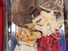 -金鼎雪山牦牛杂火锅(理县总店)