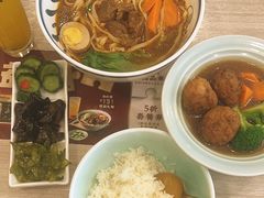 -康师傅私房牛肉面(马泉营奥莱店)