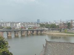 -披云山庄