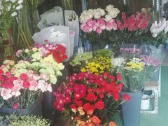 -爱尚鲜花店(粤通综合楼店)