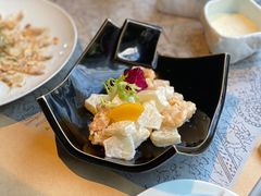凤梨虾球-穹六人间 people 6(岳阳路店)