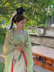 -一揽芳华汉服旗袍体验馆(拙政园店)