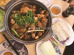 -芳村榕树头叹佬鸡煲(体育西店)