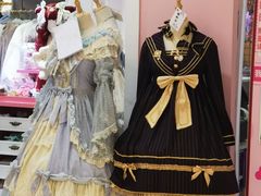 -甜镜物语 LOLITA·汉服·JK制服三坑生活馆(滨江道店)