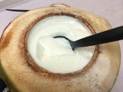 -志龙皇冠吃货椰子铺