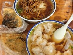 -两棵树馄饨店(渔梁住保小区店)