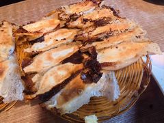 -阿洪锅贴王(小吃城店)