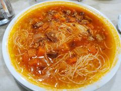 番茄牛尾米線-喜莲咖啡