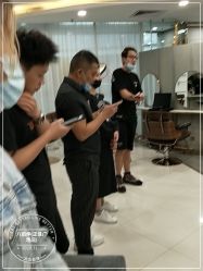 点击看大图 -八佰伴8008星级形象店