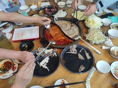 -小志家.鲜牦牛肉牛杂火锅野生菌汤锅