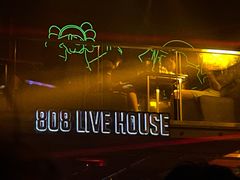 -808 LiveHouse