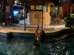 -泉城欧乐堡戏水湾艺术养生温泉