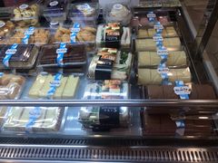 -光明牛奶棚(南泉店)