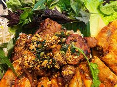 -大头虾越式风味餐厅(光明广场店)