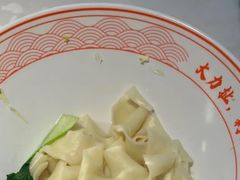 -阿瓦山寨·湘菜现炒·剁椒鱼头王(咸阳总店)